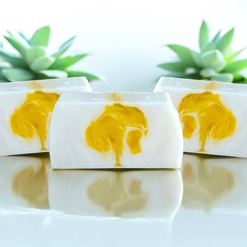 Savon glycérine Monoï " trésors à prix cassé "